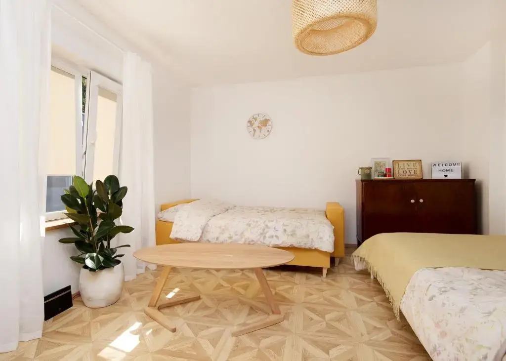 Cute apartment, next to old town, with free parking