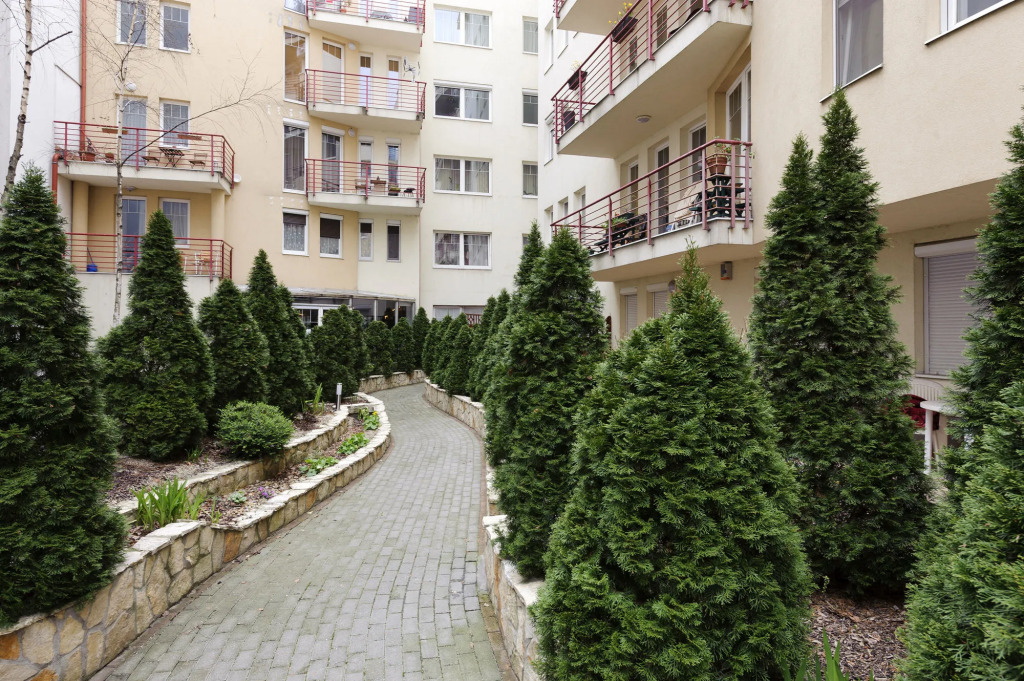 Central Passage Apartments by Vagabond Downtown