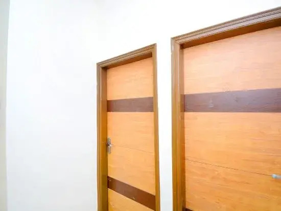 Oyo 39569 Hotel Lazeeno