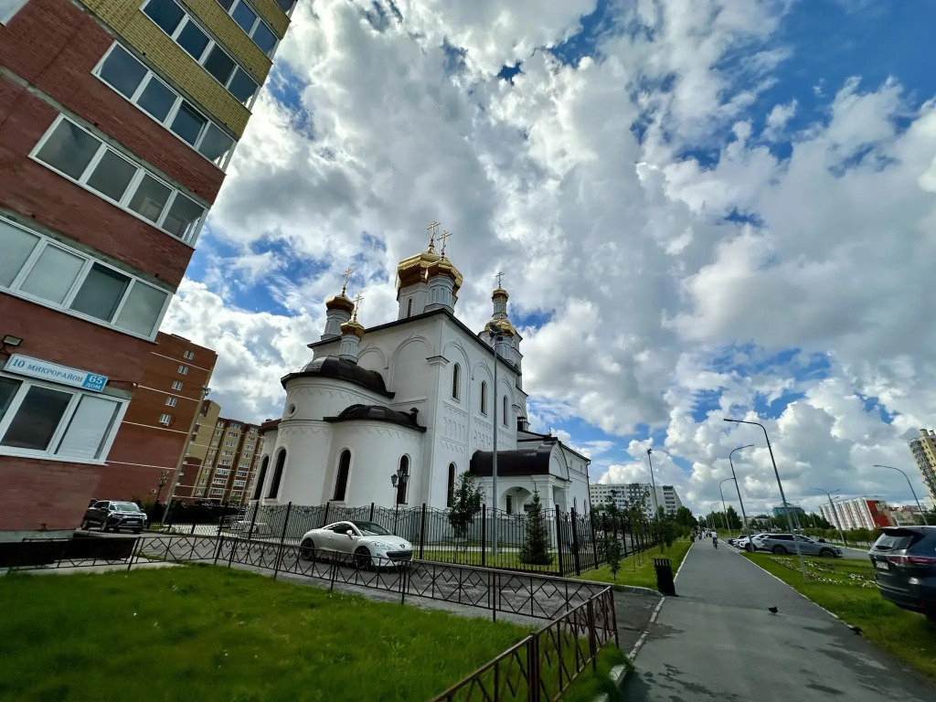 Compass (Компасс) в 10-м микрорайоне 65А