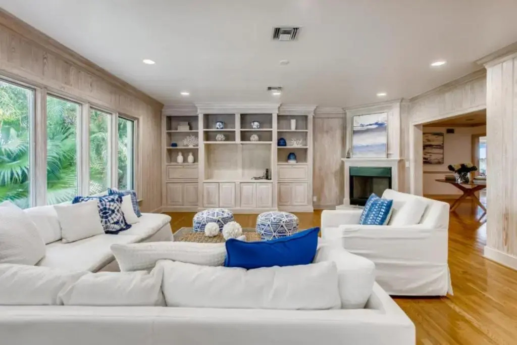 Villa Dolce Vita - Luxuriate in Sweeping Intracoastal Views of Palm Beach