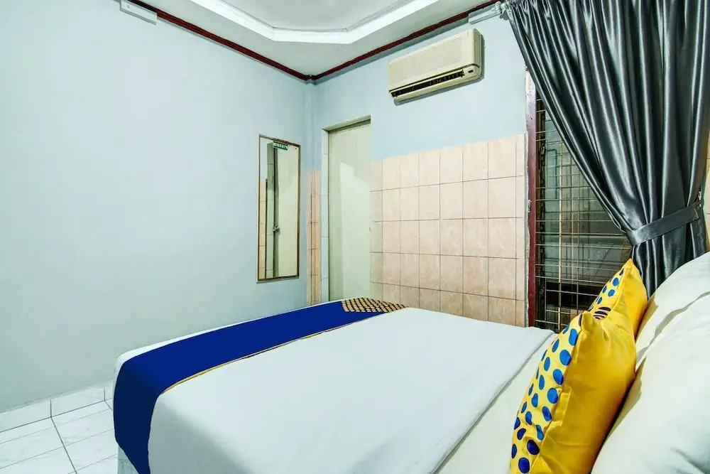 Hotel Tampan by OYO Rooms