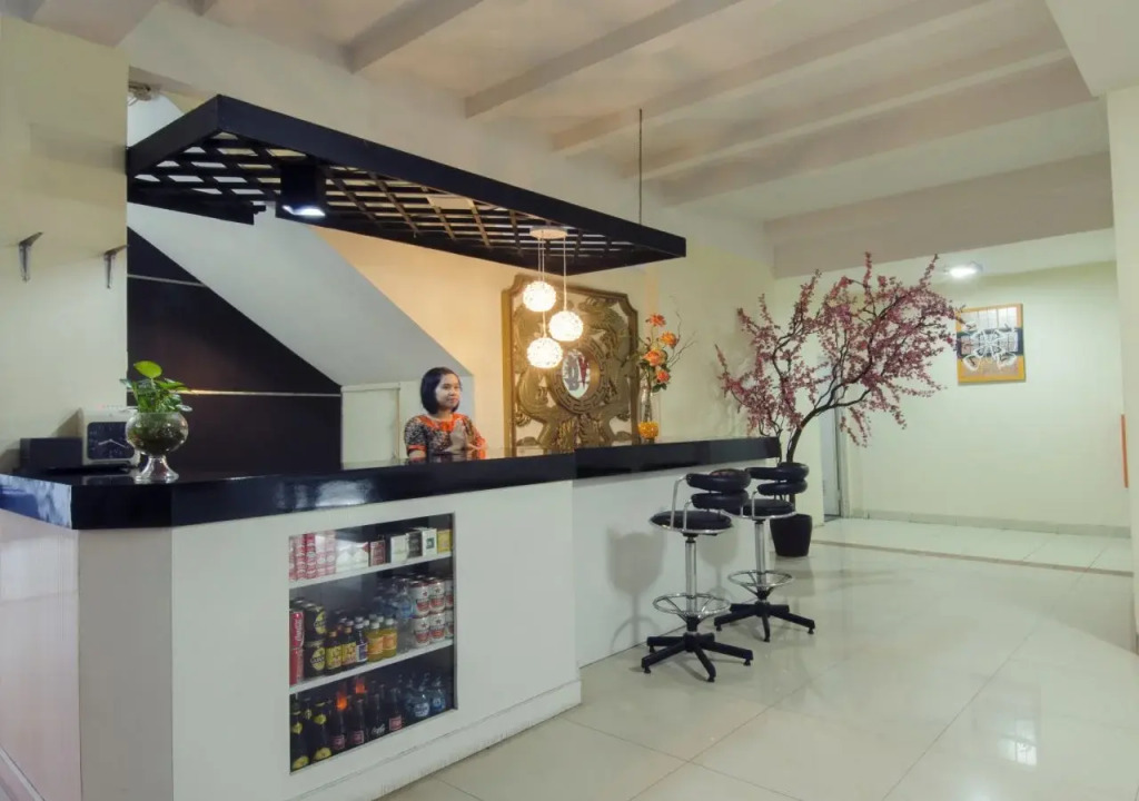 Boulevard Hotel