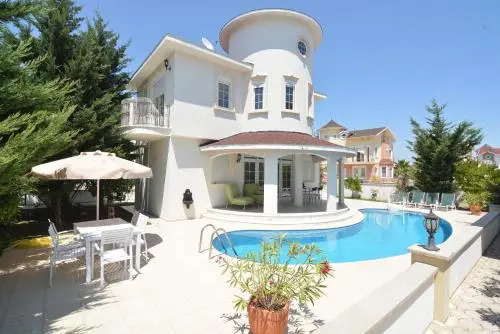 Bella Villa 9