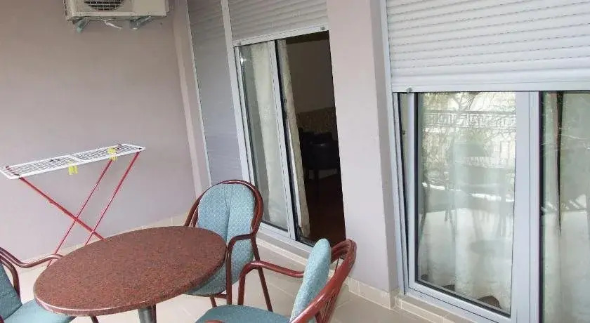 Beachfront Apartments Oaza 2