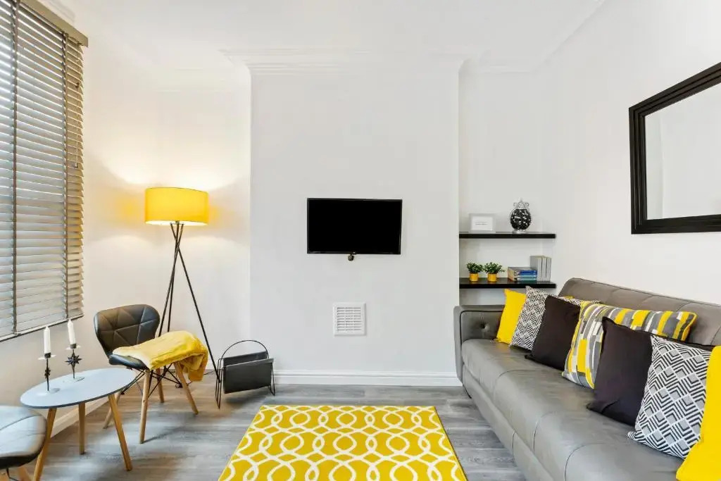 Spacious & Central Entire Home