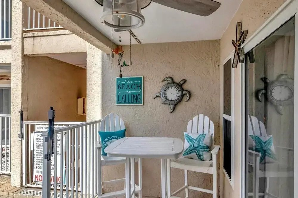 Poolside Villas 106 - Updated beachfront condo on Holiday Isle in Destin