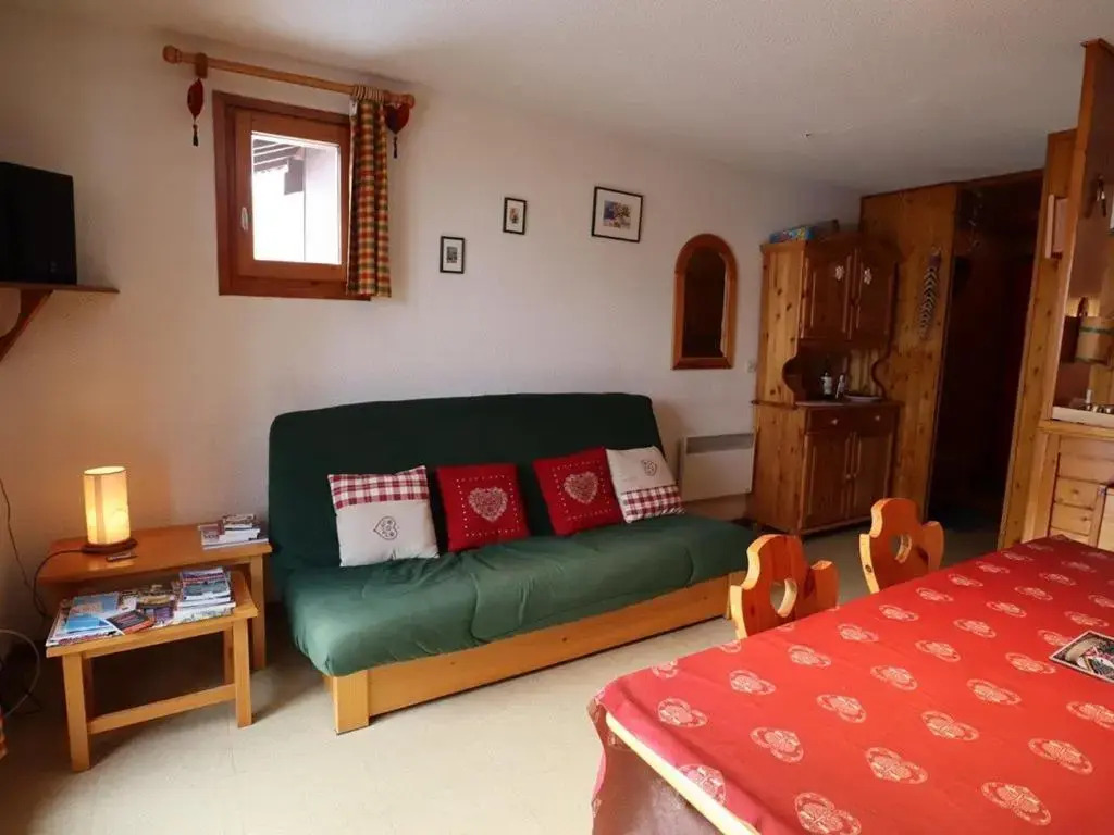 Duplex spacieux 6 pers. au cœur du village, proche des pistes, piscine lété, équipements complets - FR-1-342-217