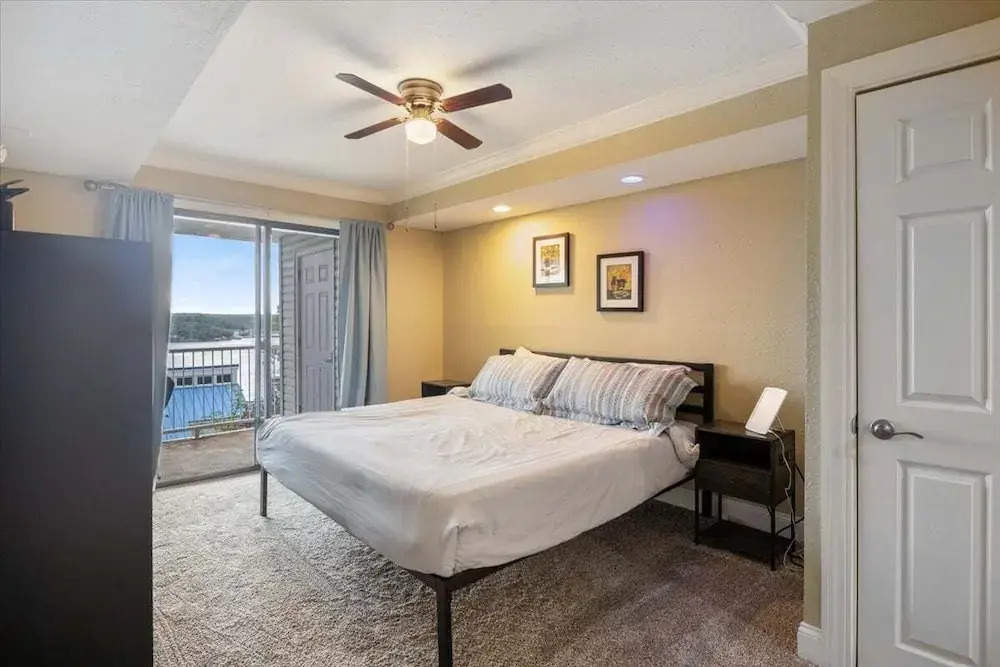 Cozy Pet-friendly Condo w/ Pool