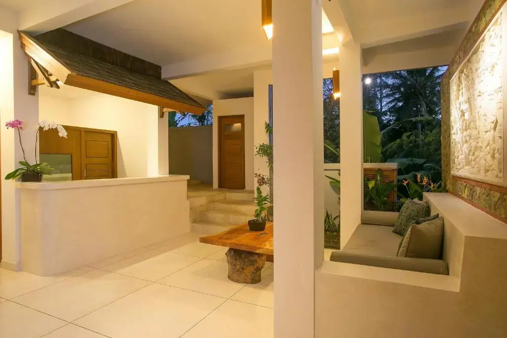 Pesantian Villa and Warung