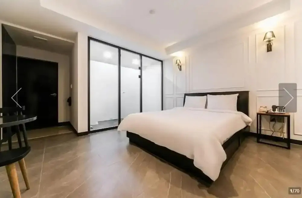 Elysee Hotel