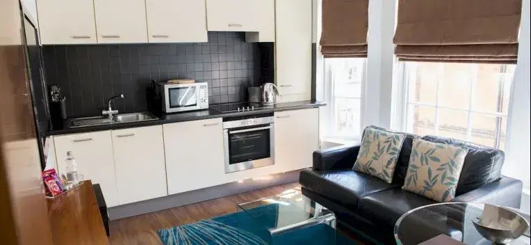 Minc Mayfair Court