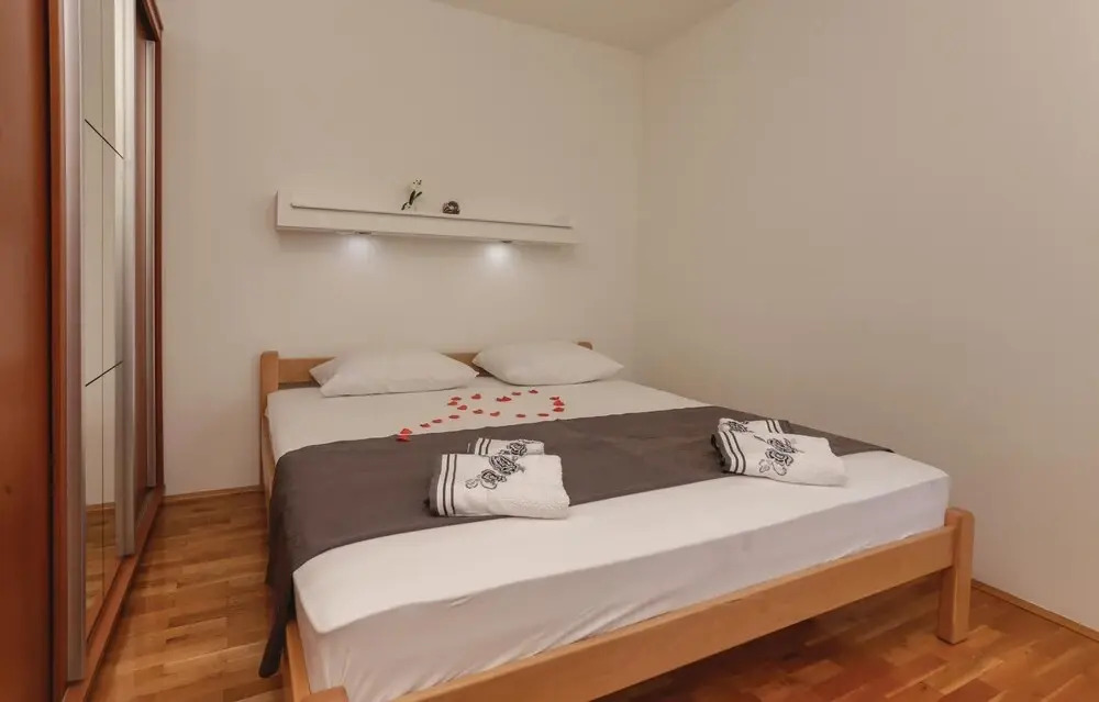 Amazing Home In Kastel Novi