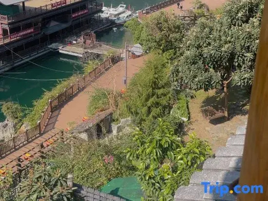 Shiyue Shiqi Homestay