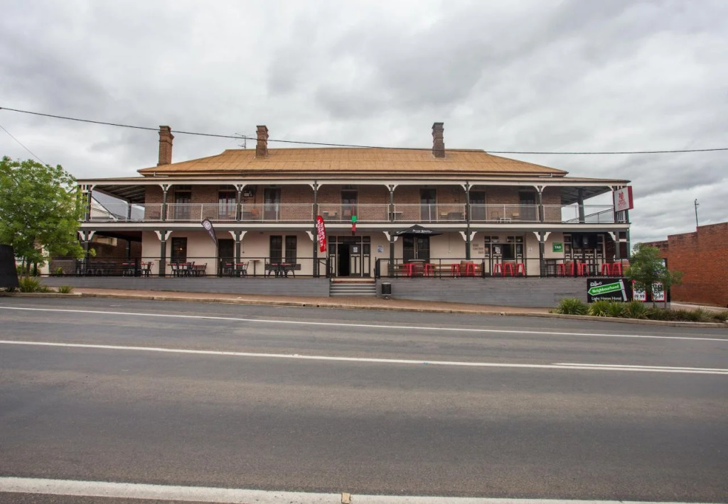 The Light Horse Hotel