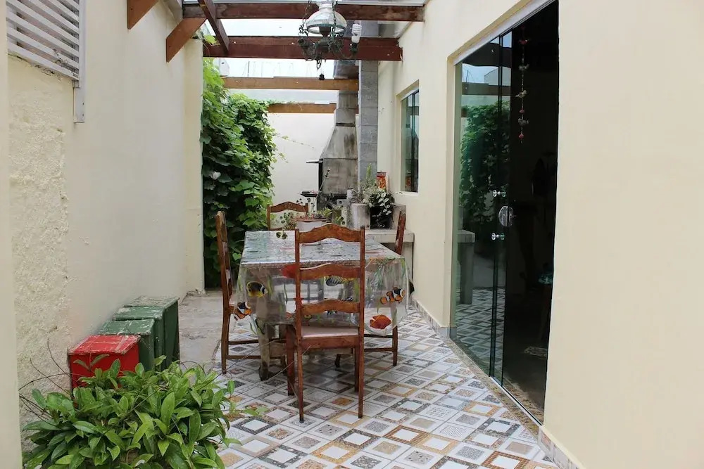 P004 Casa c 3 Dorm. Apenas 150m da Praia