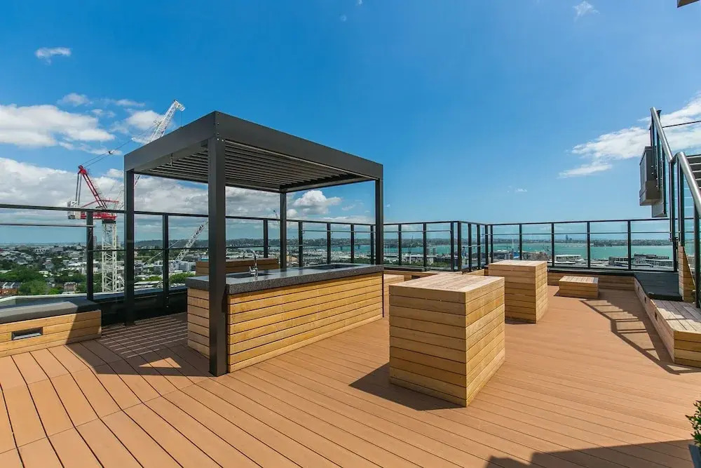 Penthouse with Access to Exclusive Rooftop Terrace