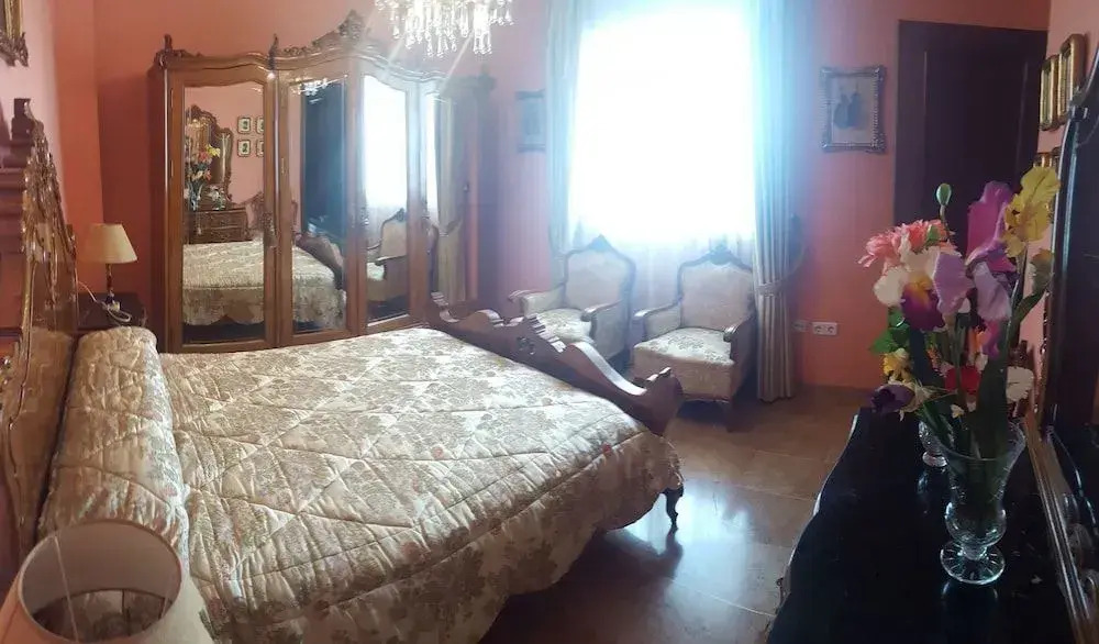 Piso junto a Jardines de la Victoria y Renfe