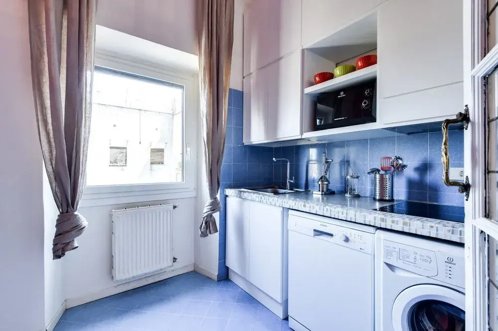 Nice and Bright 2 bed Flat Near Termini