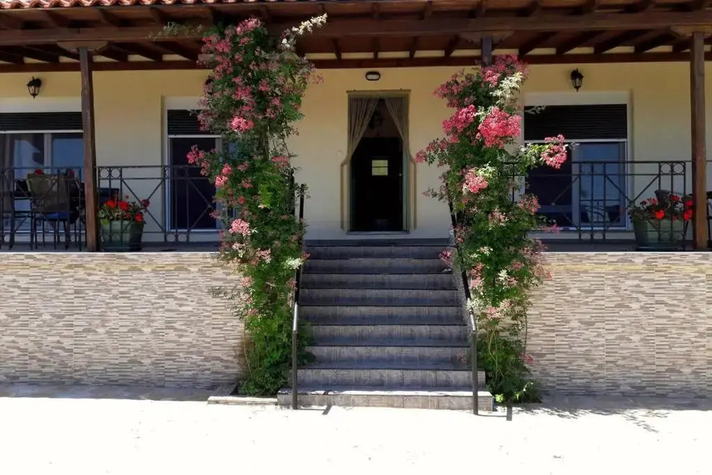 Eleni's House Chorefto