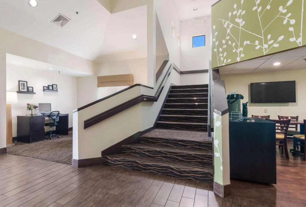 Studio 6 Suites - Knoxville, TN - Downtown
