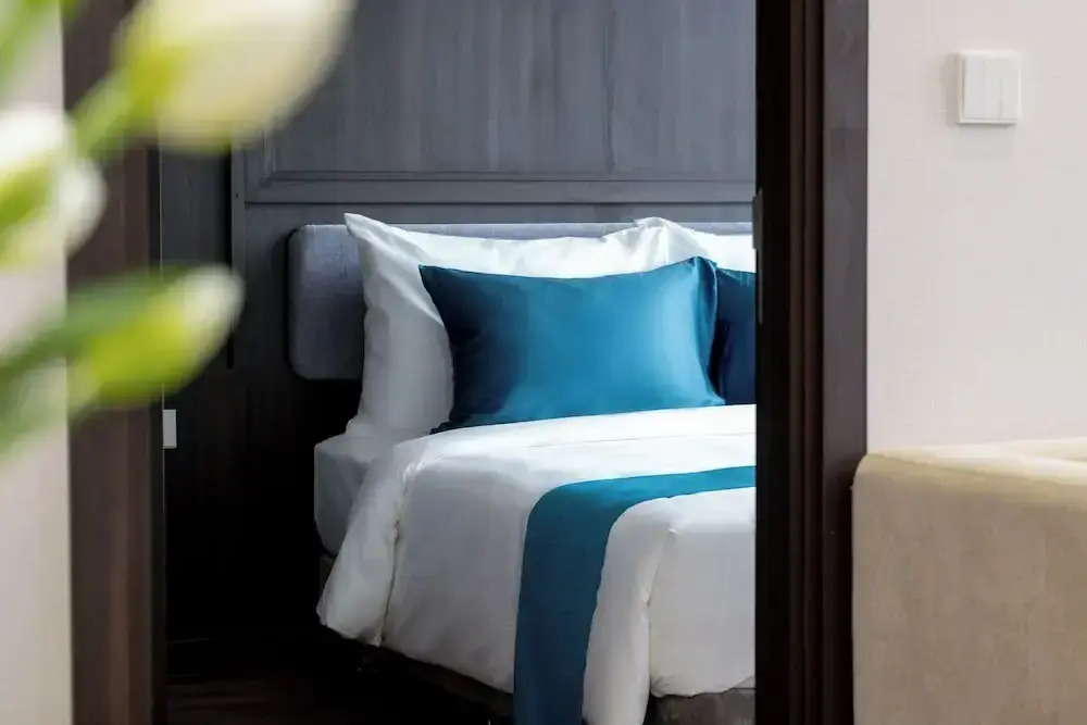 The Gloria Serviced Apartment by Silk Path