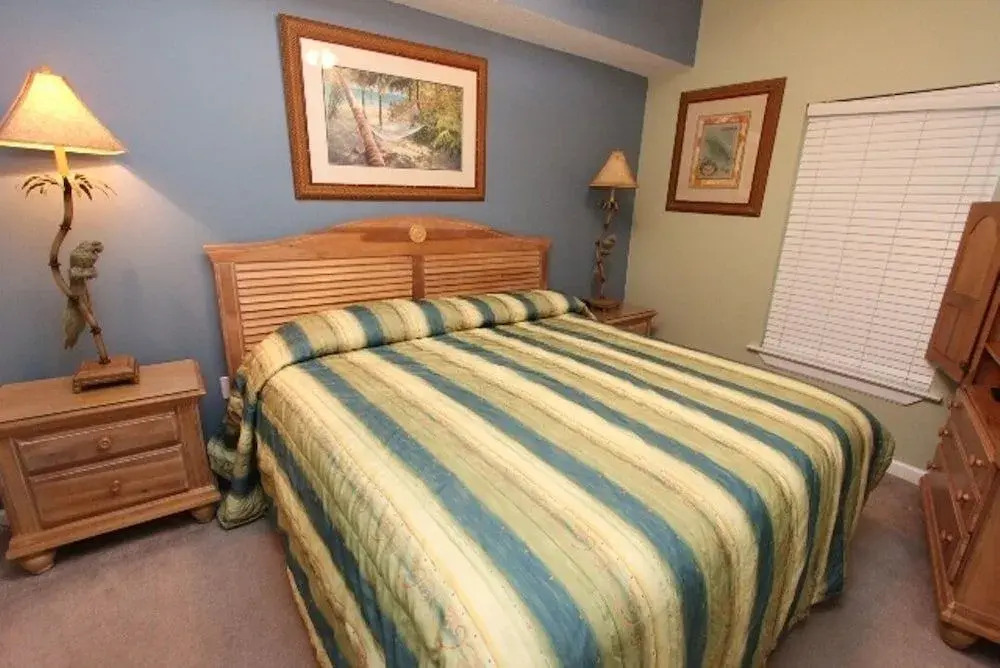 Majestic Sun 707A - 1 Br condo by RedAwning