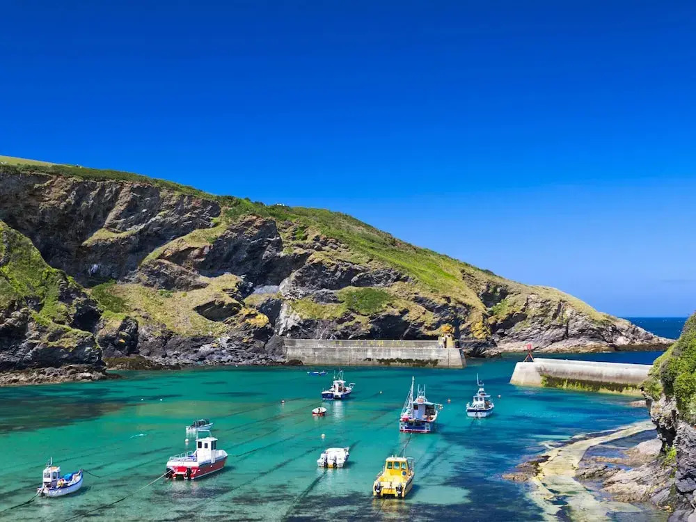 Luxurious Holiday Home With Garden at Cornwall