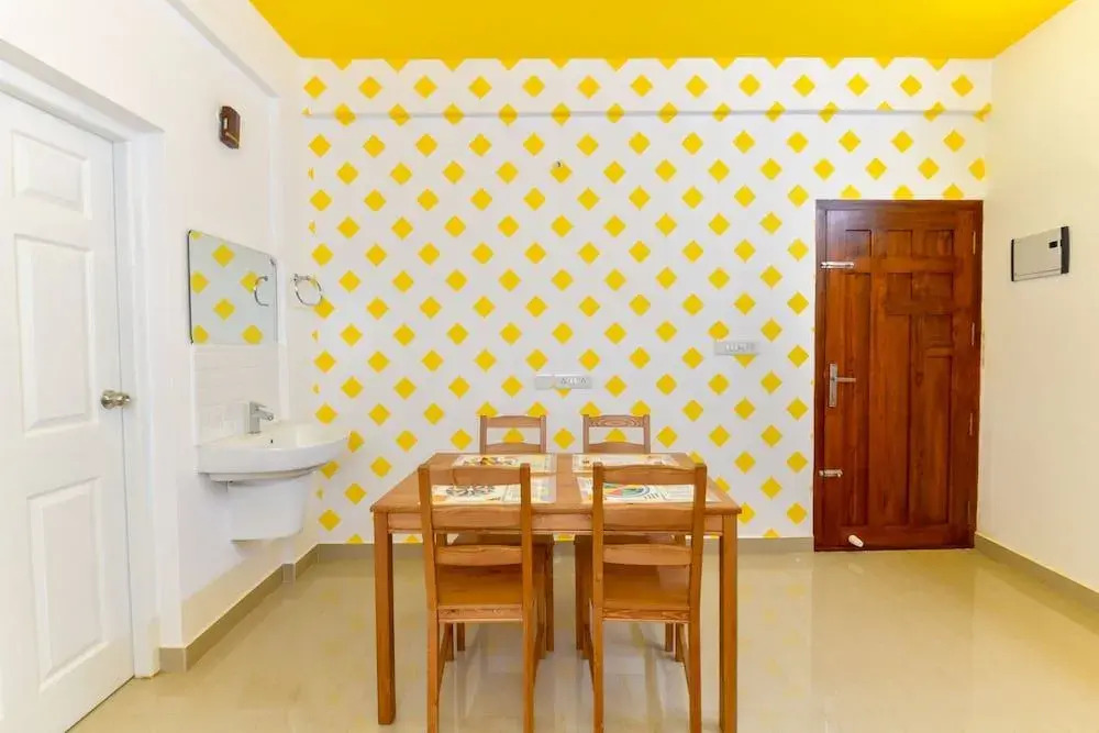 OYO Home 30657 Elegant Stay Near Lulu Mall