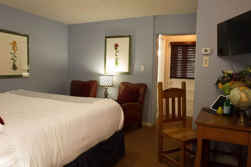 Inn On The Paseo