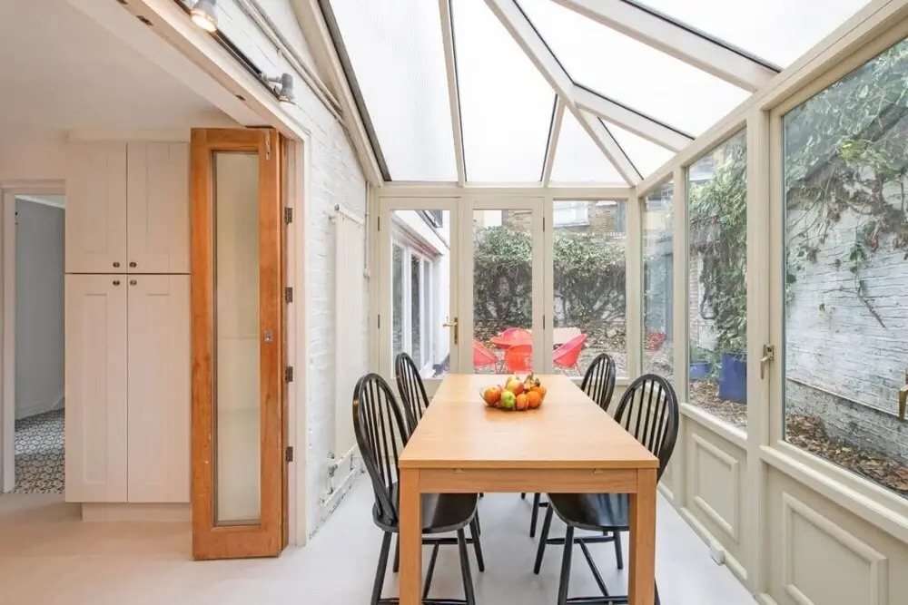 The Falkland Hideaway - Modern 2BDR with Garden
