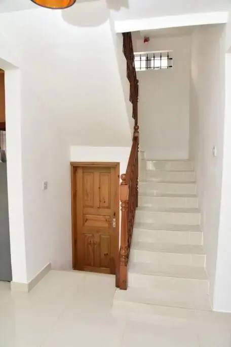 Pine Villa 6