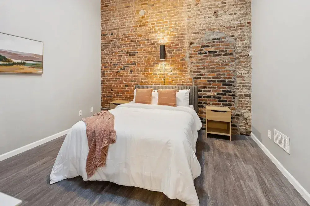 Rustic-industrial Loft With Courthouse Views 3 Bedroom Apts