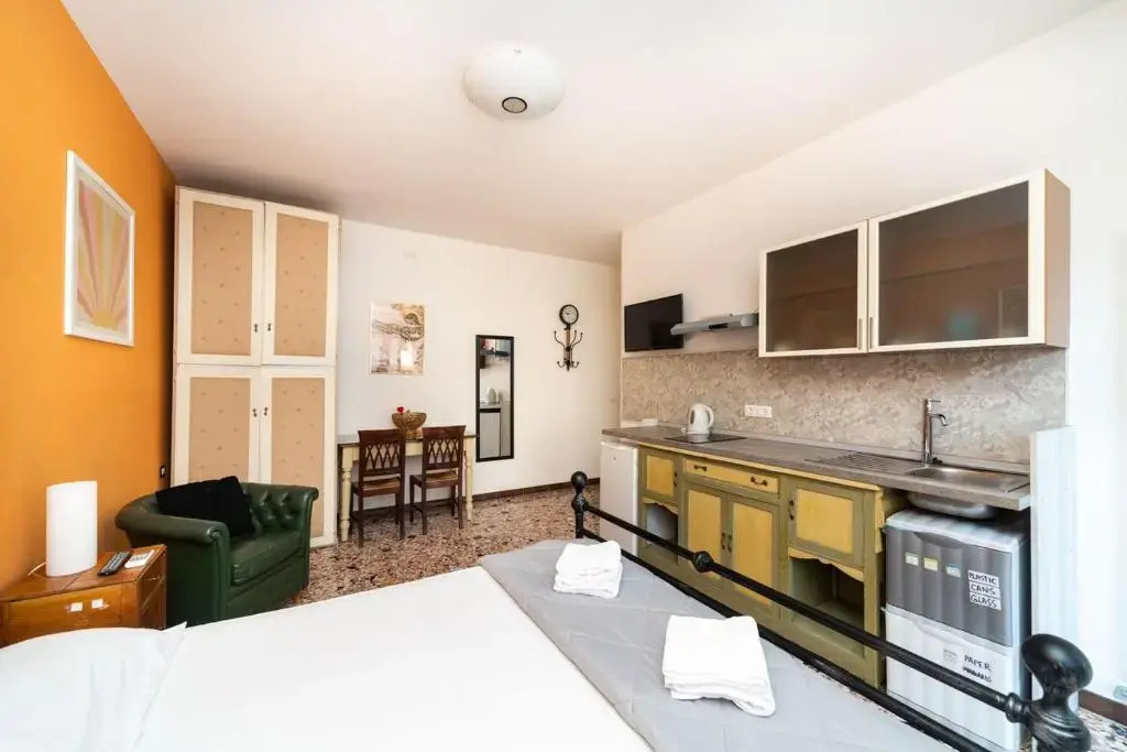 Monti Guesthouse