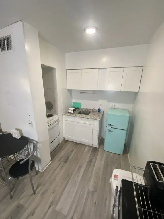 Uptown Inn & Suites
