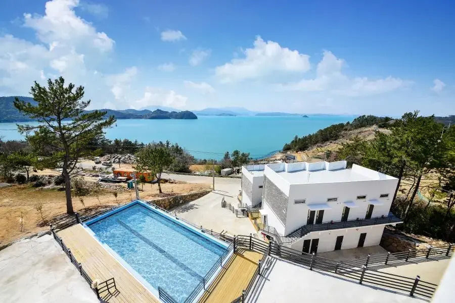 Yeosu Yegreena Spa Pension