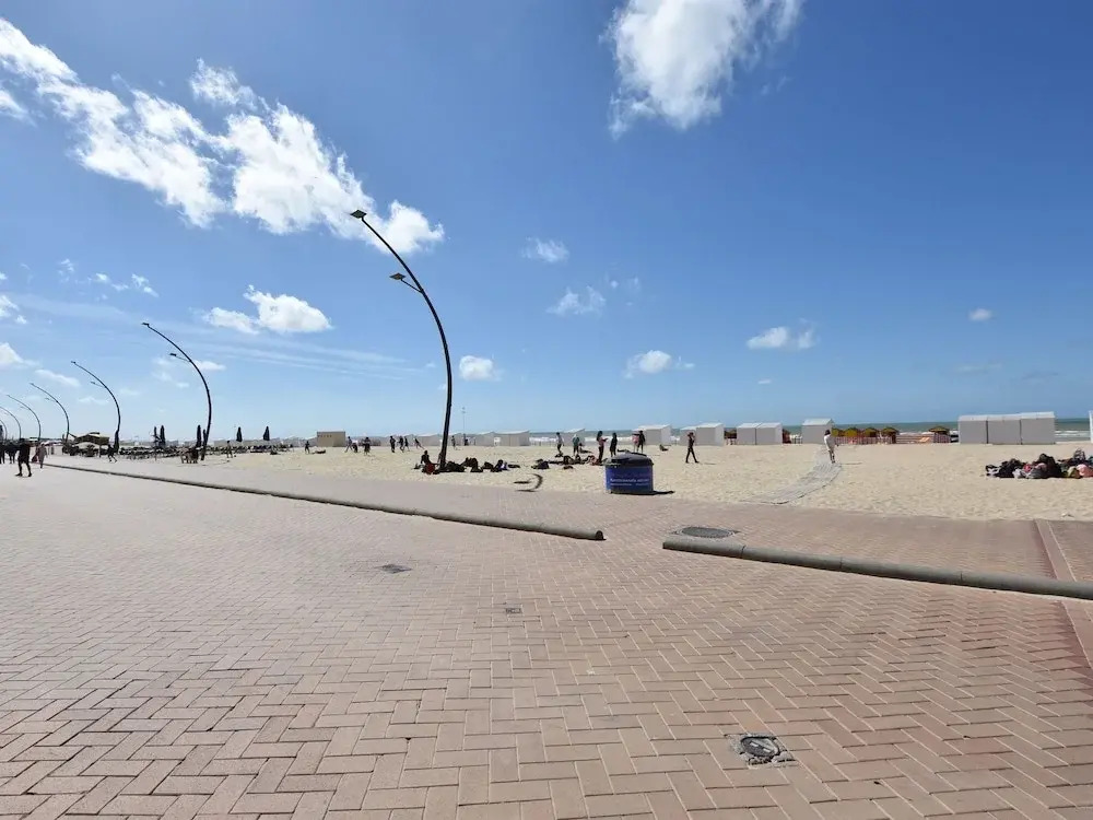 Simplistic Apartment in De Panne near Sea Beach