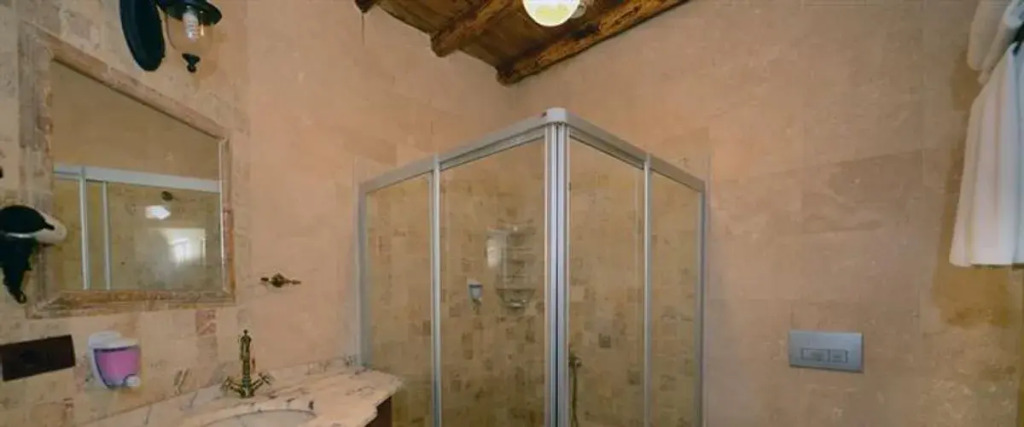 Elysee Cave House