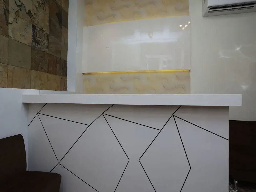 Super Hotel O ABIS INN Hotel Near Dhakuria Manipal Hospital