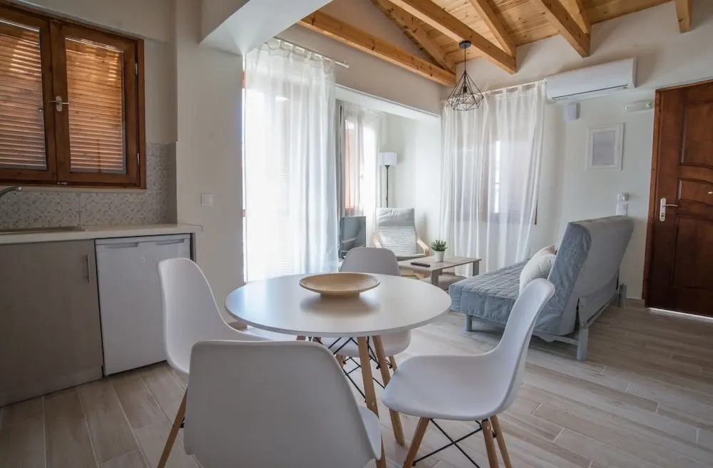 Aelia Apartments