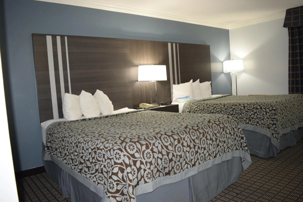Days Inn by Wyndham Rock Falls