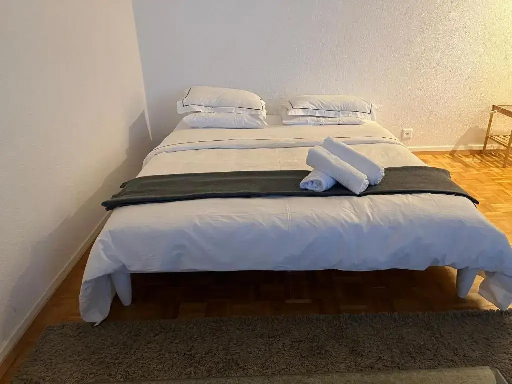 Beautiful studio 2 minutes from the train station