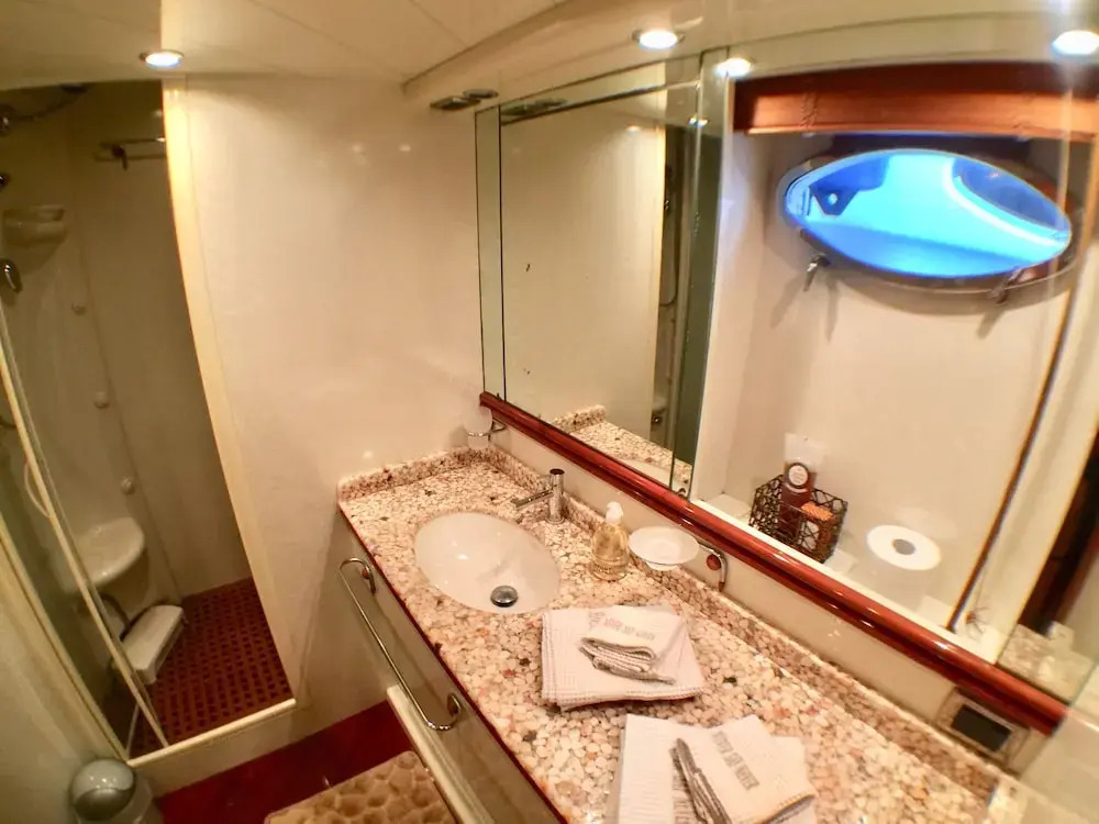 Easyacht Boat & Breakfast