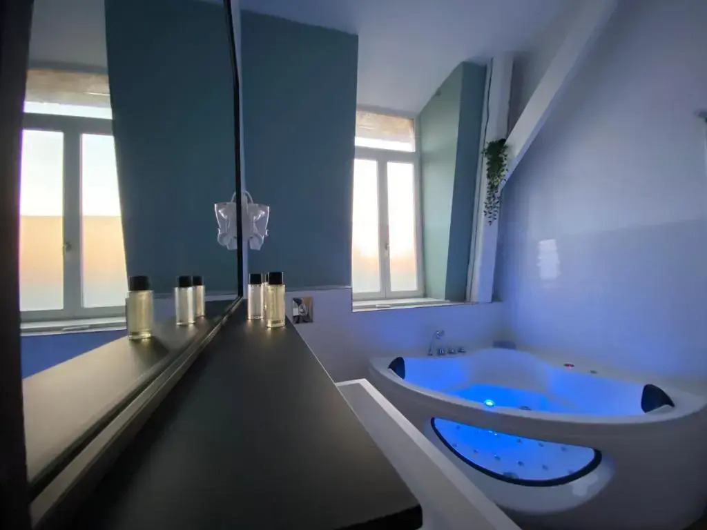 Zen - Roubaix-Lille - Balneo - Home Cinema - Billard