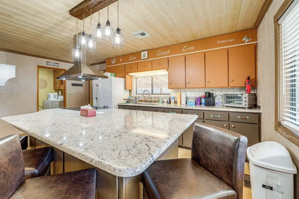 Near Scenic Trails & Parks! Central Payson Retreat