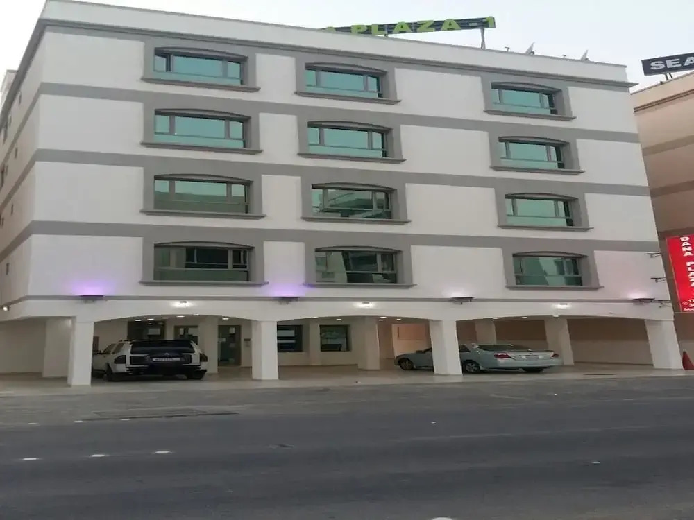 Oyo 107 Dana Plaza 1