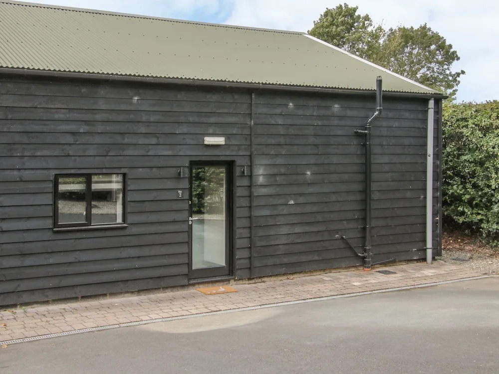 The Pig Shed -Sty 2