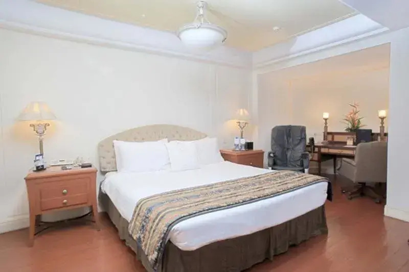 Sheraton Park Hotel & Towers