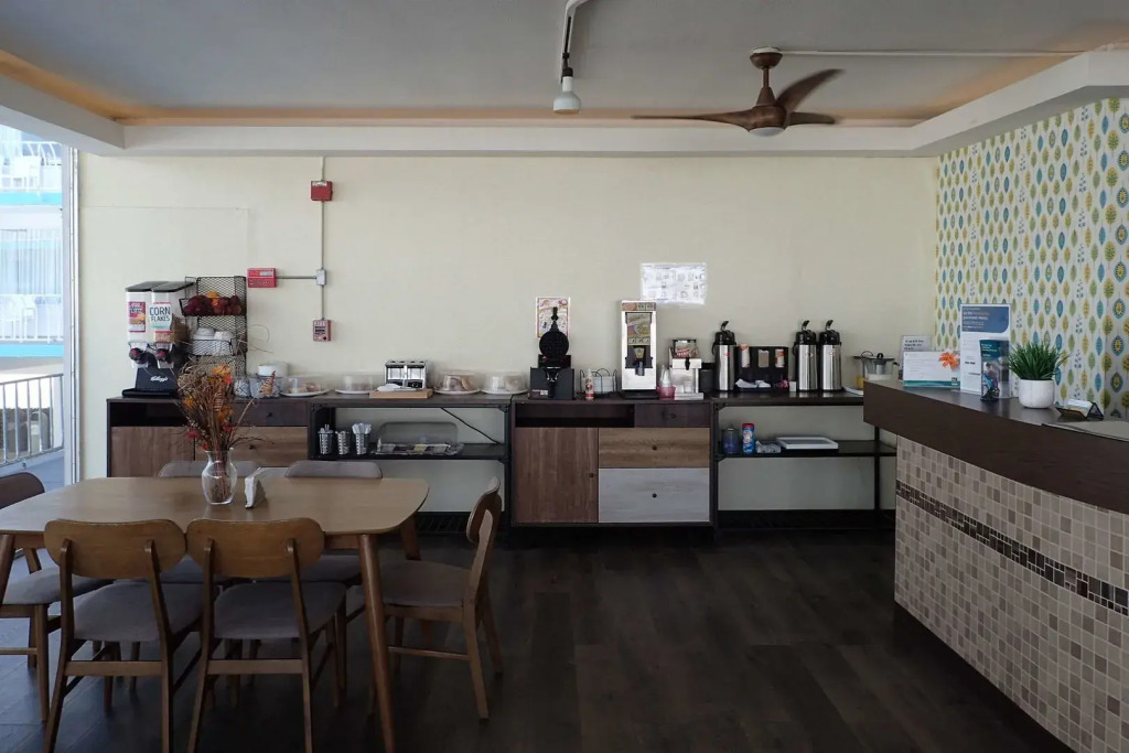 Hotel Cabana Oceanfront/Boardwalk