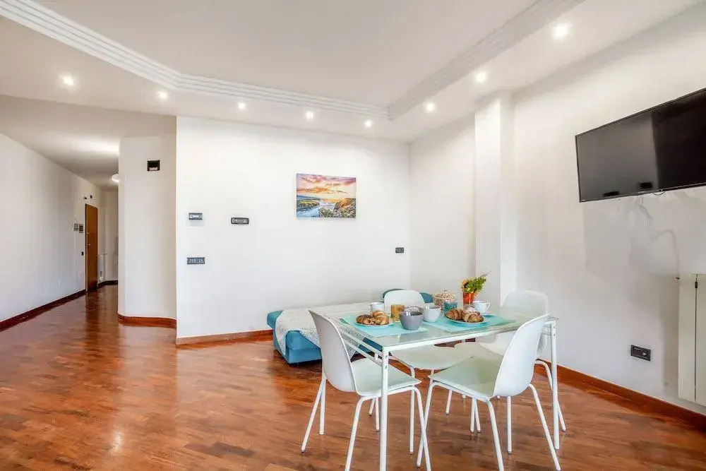 Bari Waterfront Apartment